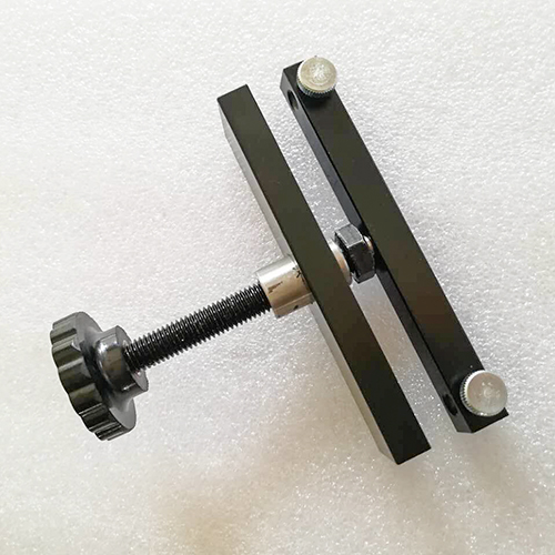 Pièce de rechange pour presse à mugs MPR- 3, raccord entre l’élément chauffant et le levier