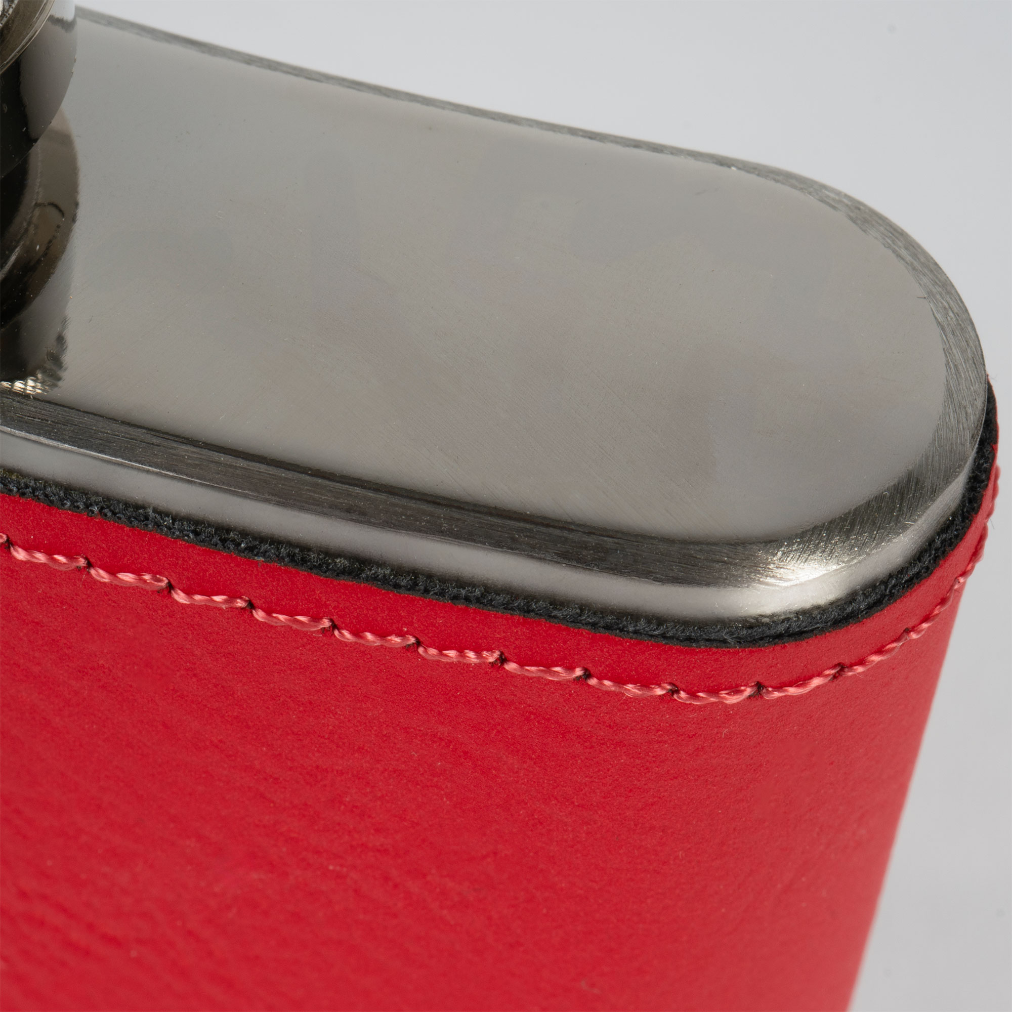 Flasque laser en acier inoxydable avec revêtement en similicuir 6oz/177 ml, 96 x 110 x 23 mm, div. couleurs